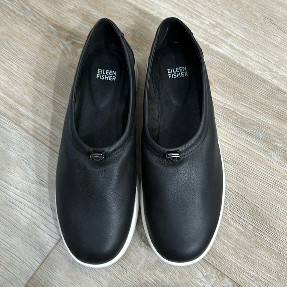 Eileen Fisher Black Leather Loafers’mmmmm